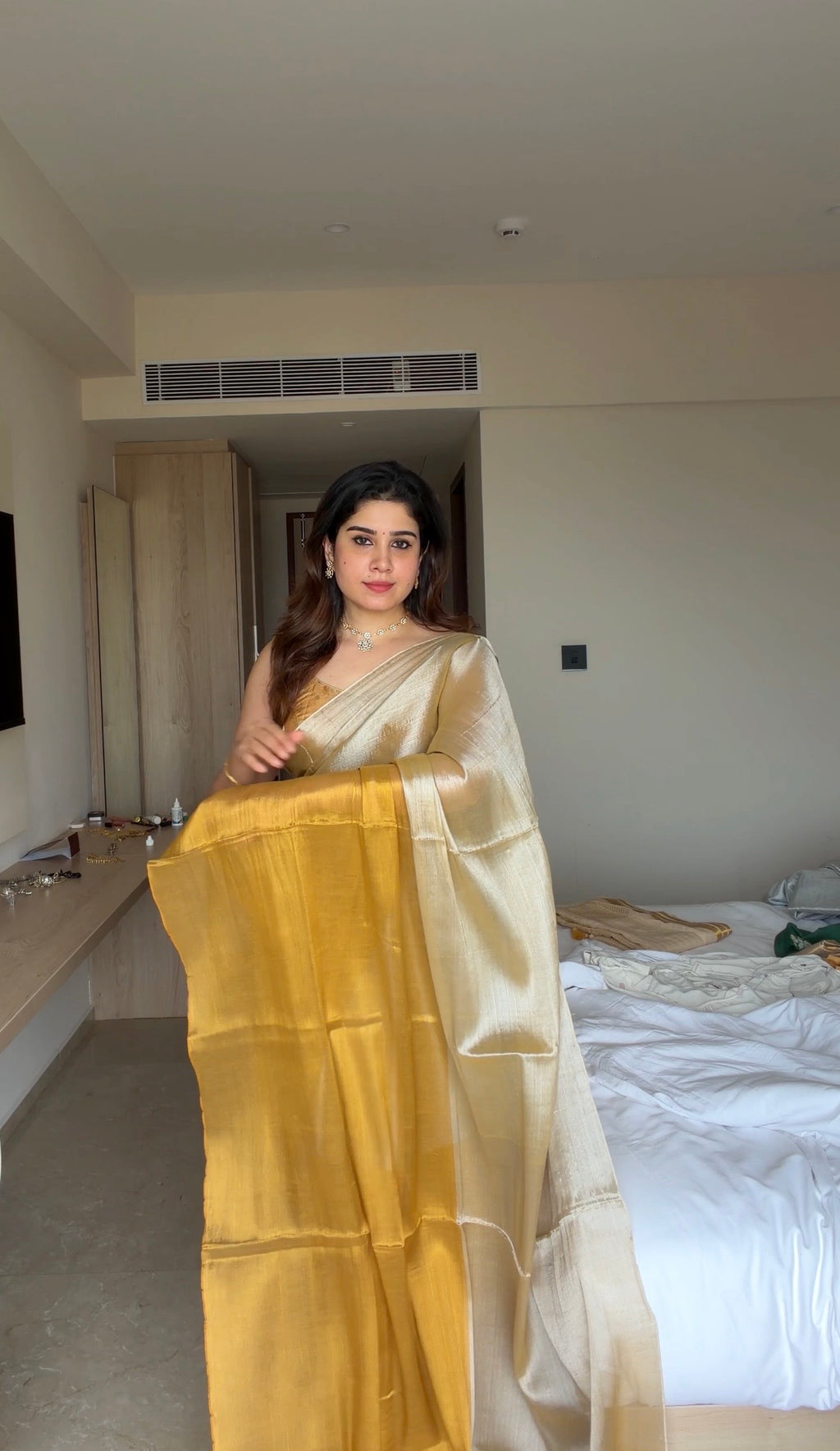Svarna Chandra Saree