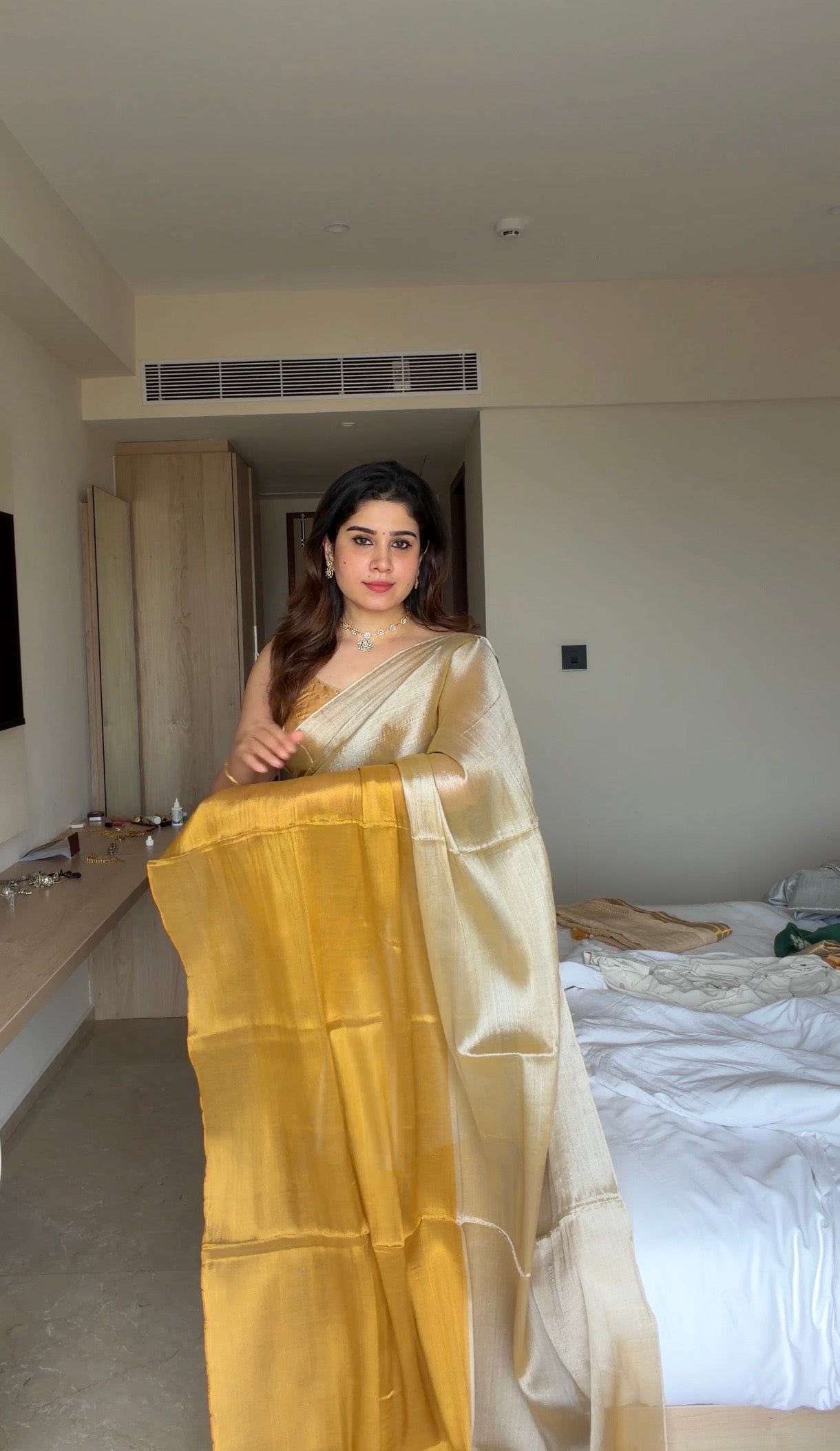 Svarna Chandra Saree